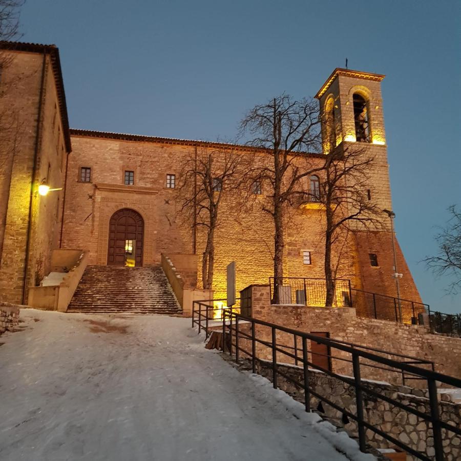 Appartamento Gattapone 9 Gubbio Exterior foto
